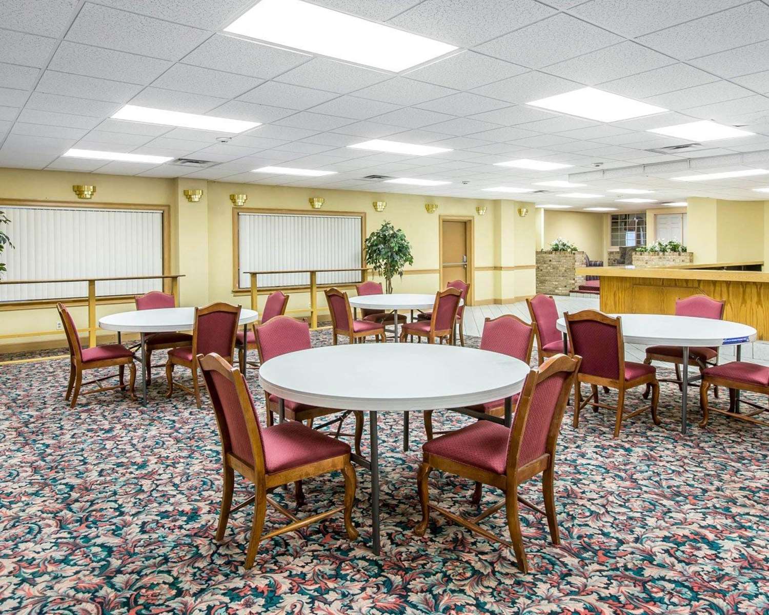 Econo Lodge Dalton West 23/26