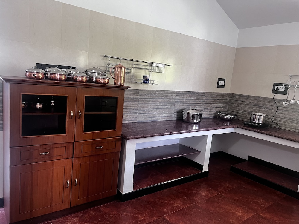 Yercaud Bungalow Stay 19/22