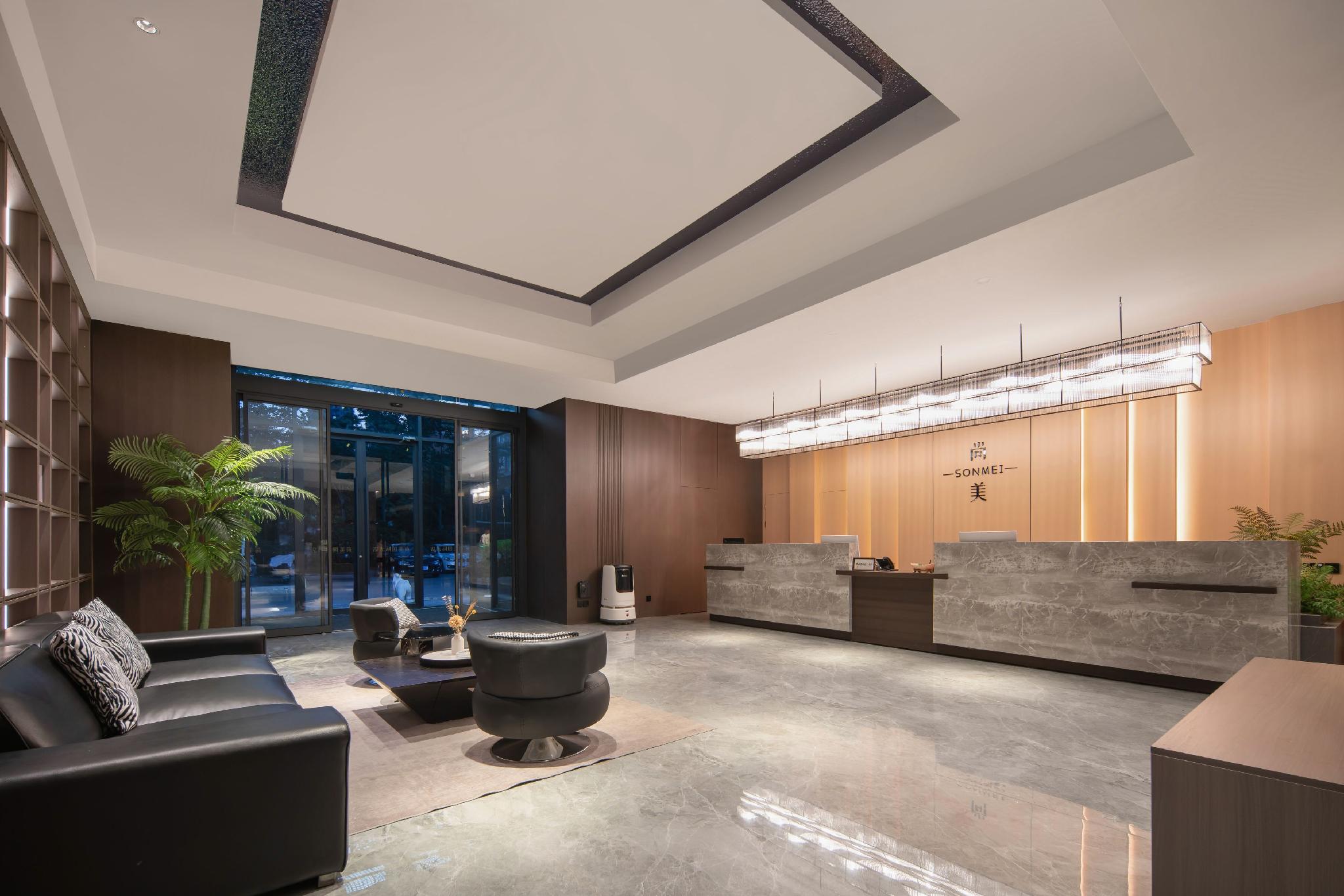 Shangmei International Hotel (Linyi People's Square) 5/28