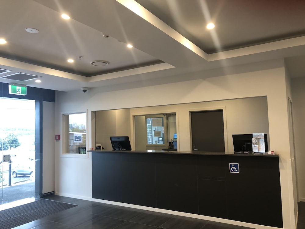 Ramada Suites by Wyndham Auckland Manukau Pacfic Centre 12/64