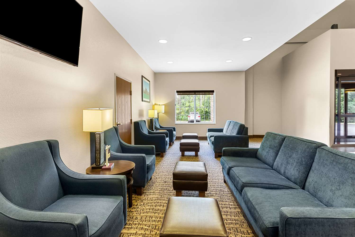 Comfort Suites Grayslake Near Libertyville North 21/25