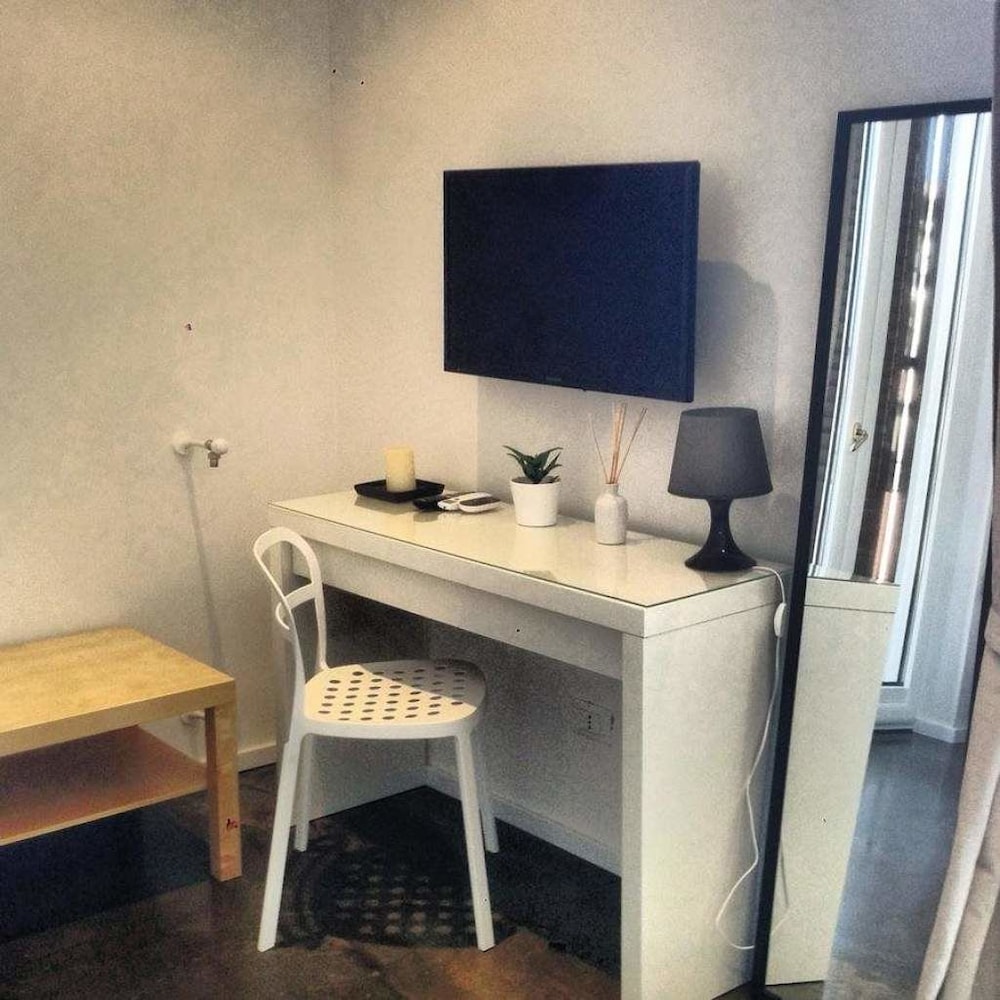 PALERMO ROOMS 31/42