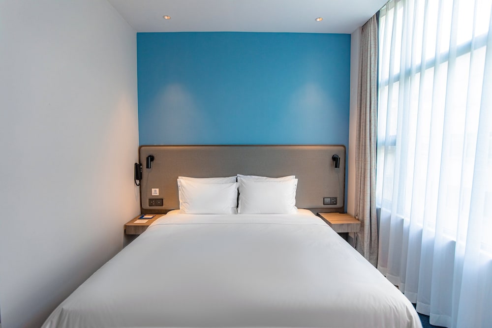 Holiday Inn Express Shantou City Center by IHG 14/29