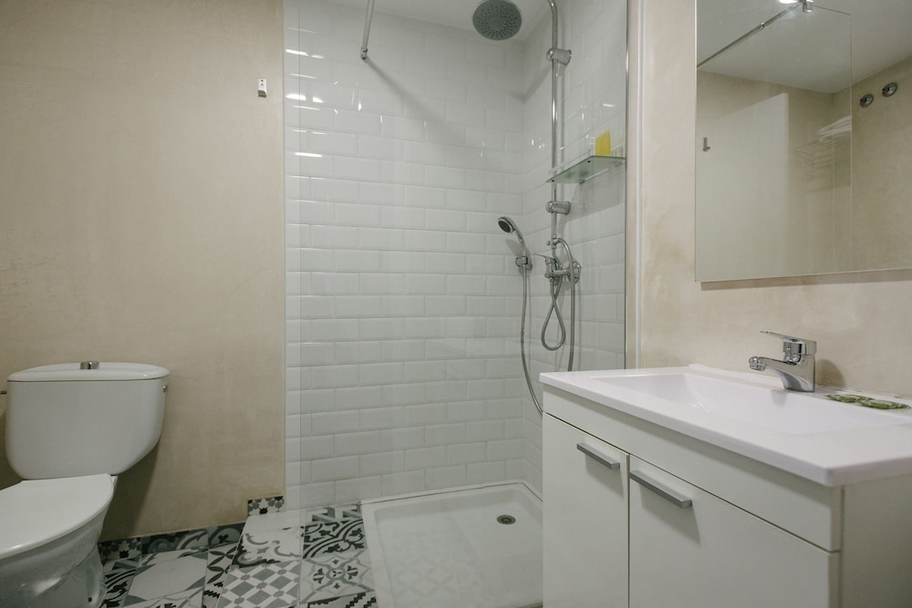 The Boutike Hostel 32/38