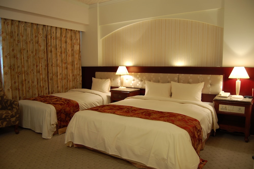 Hua Tong Hotel 18/54