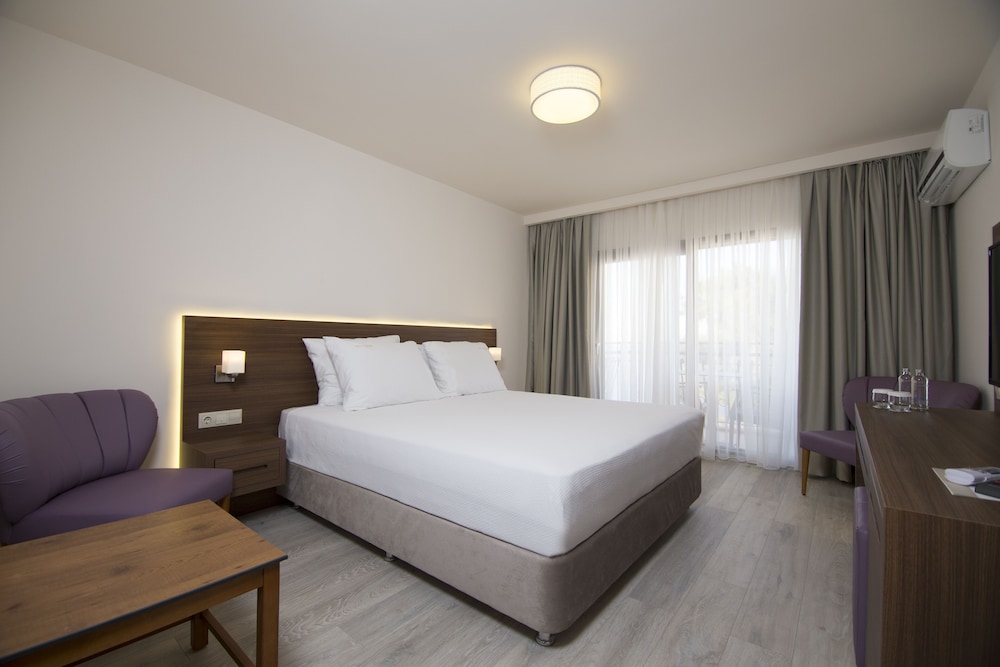 Palmera Hotel 10/50