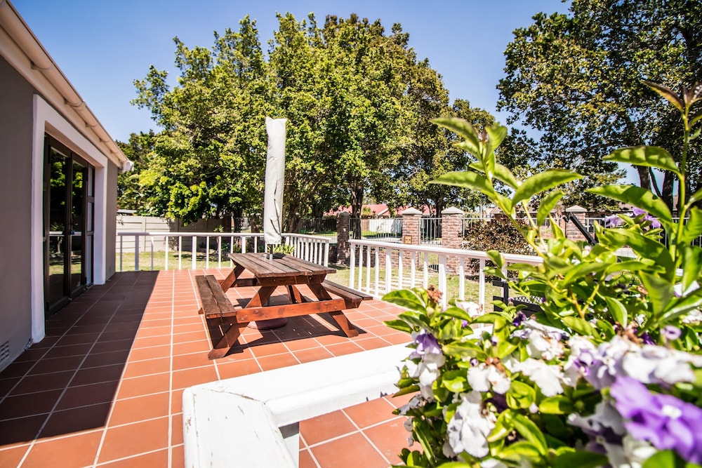 Little Rose Guesthouse & Self-Catering 41/50