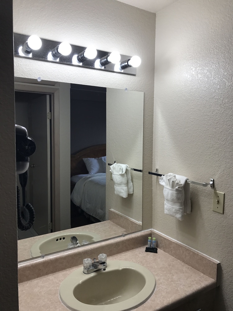 Americas Best Value Inn - Lynnwood / Seattle 30/34