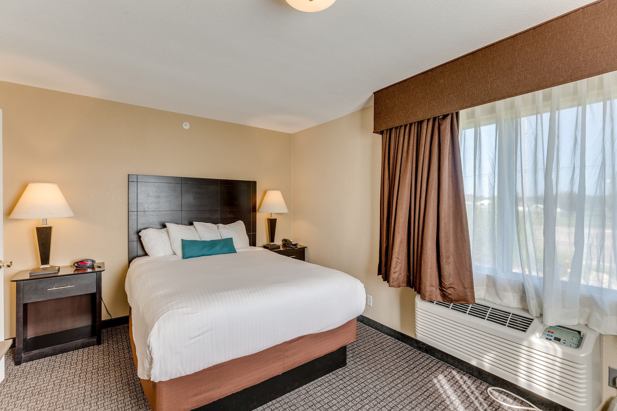 غرفة قياسية بسرير كينج، Best Western Lakewinds 6/10