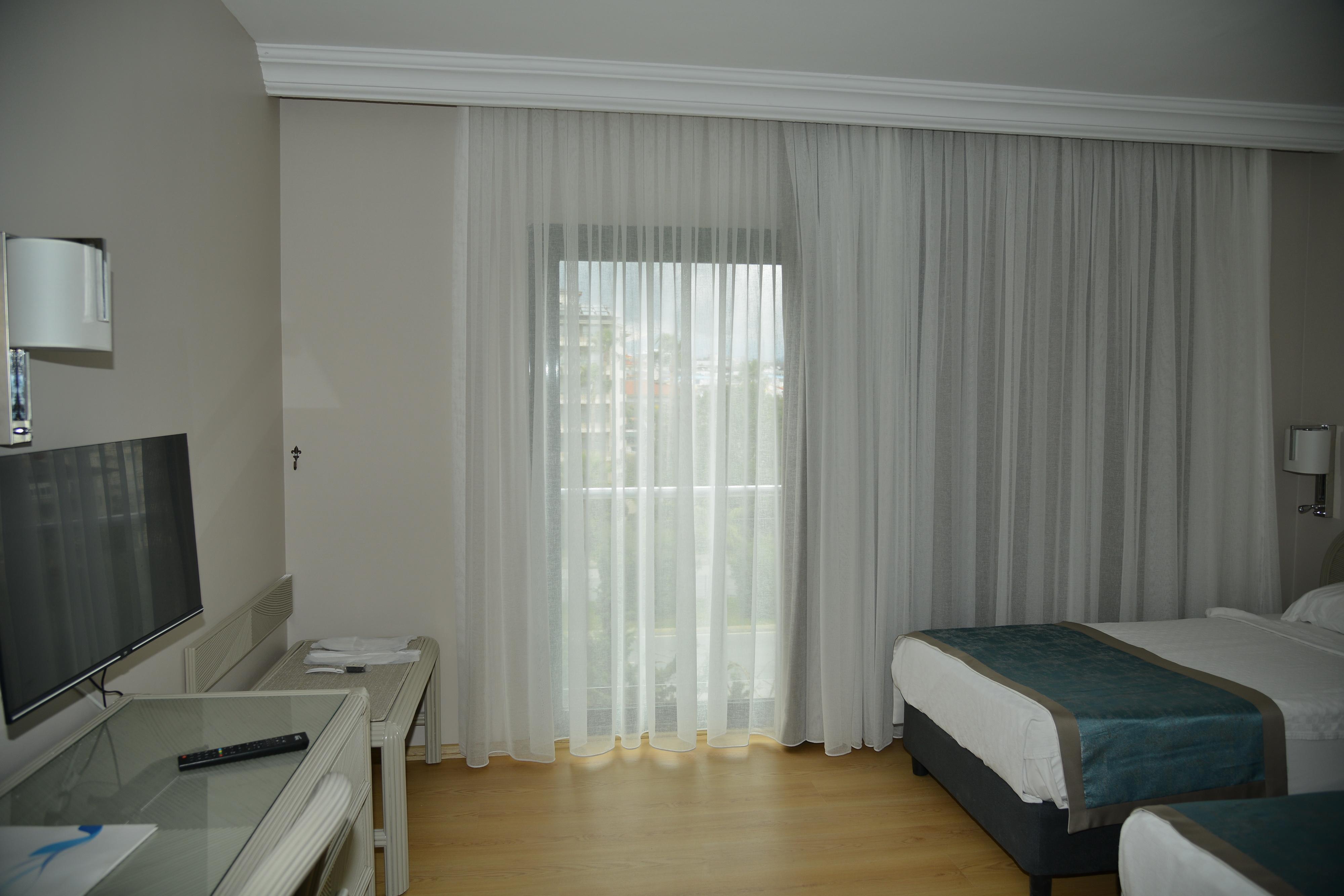 Standard, Landscape View, No Balcony