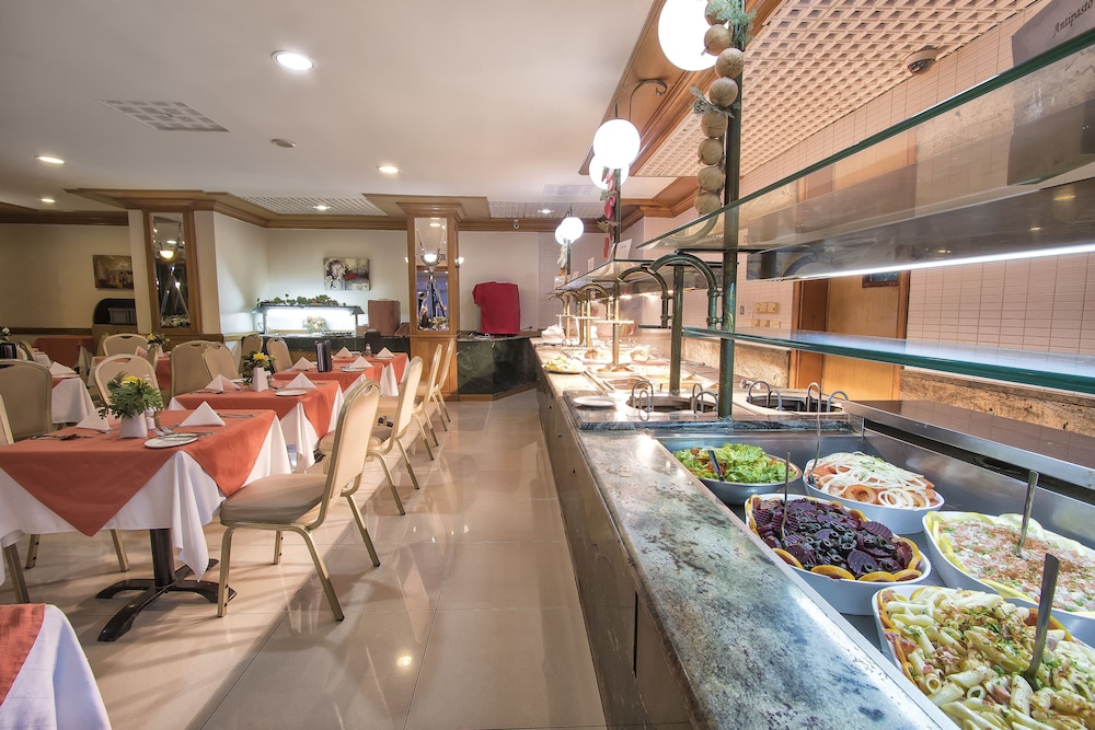Canifor Hotel 38/44