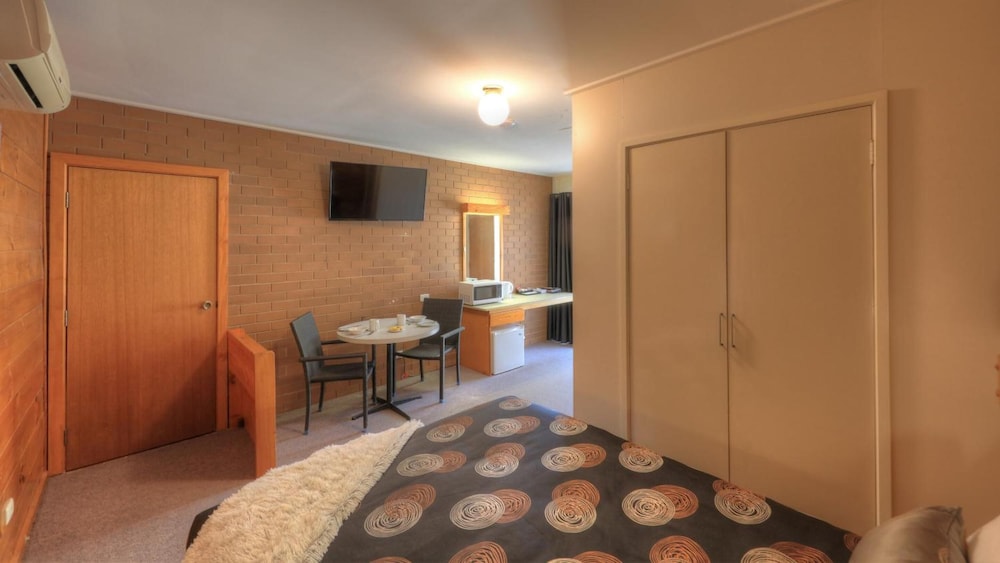Paruna Motel 22/36