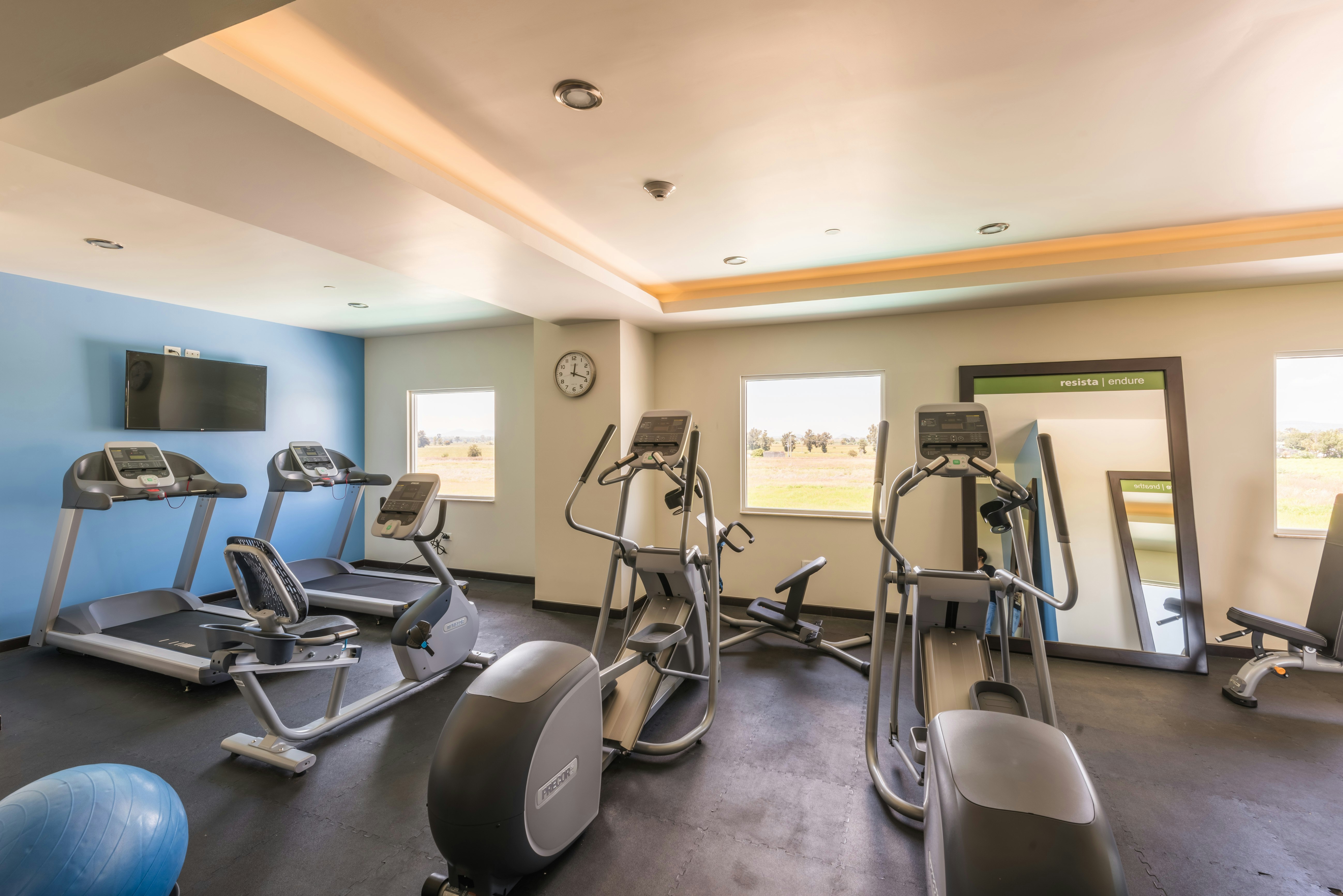 Hampton Inn Suites By Hilton Salamanca Bajio 35/59