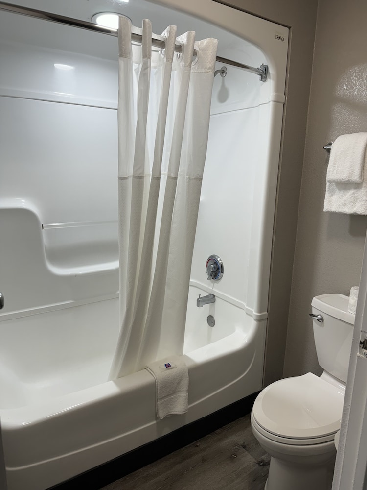 Motel6 Bradenton, FL 57/63
