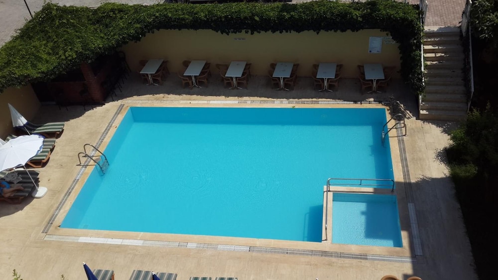 Caner Hotel 20/38