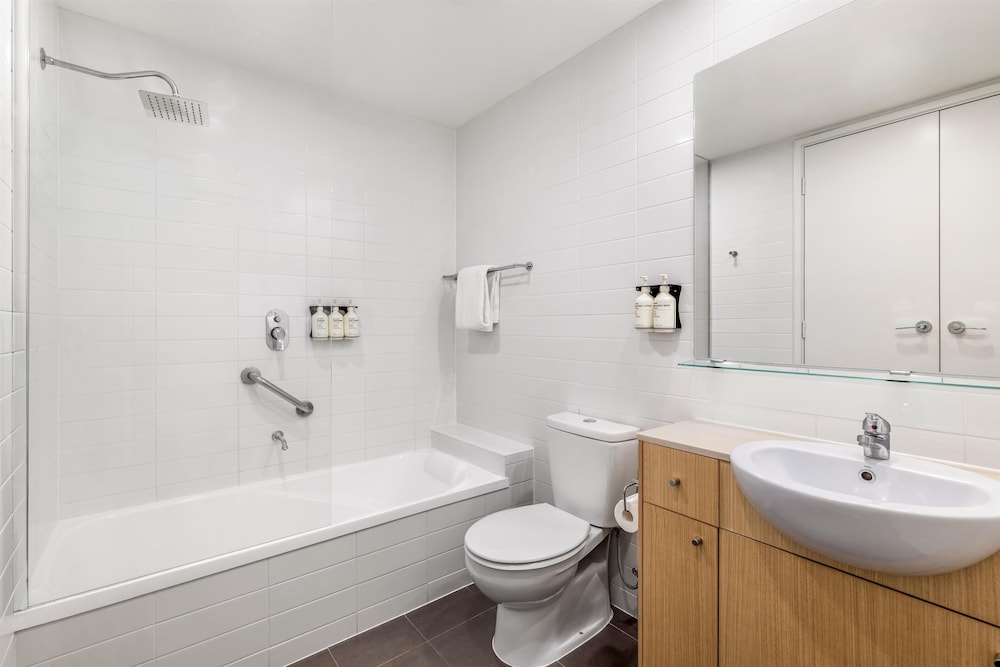 Adina Apartment Hotel Perth Barrack Plaza 63/65