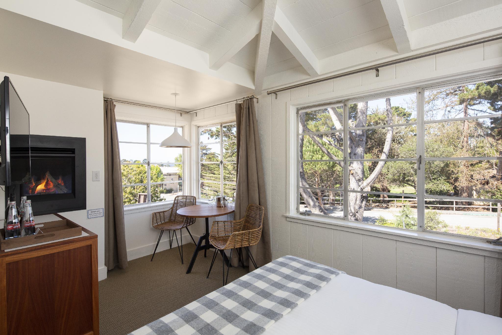 Room, King Bed, Partial View