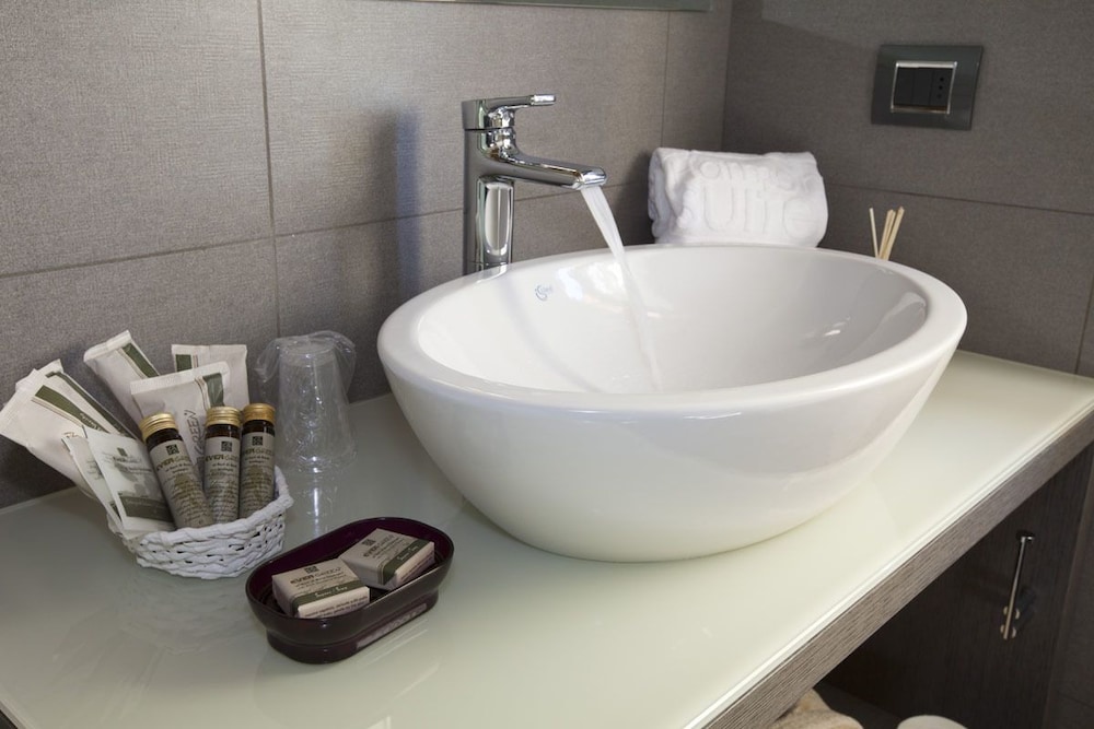 Harmony Suite Hotel 44/44