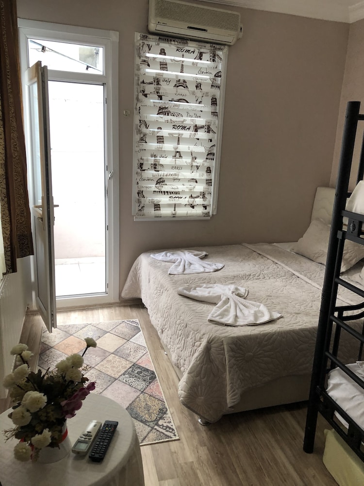 Avrasya Hostel 18/50