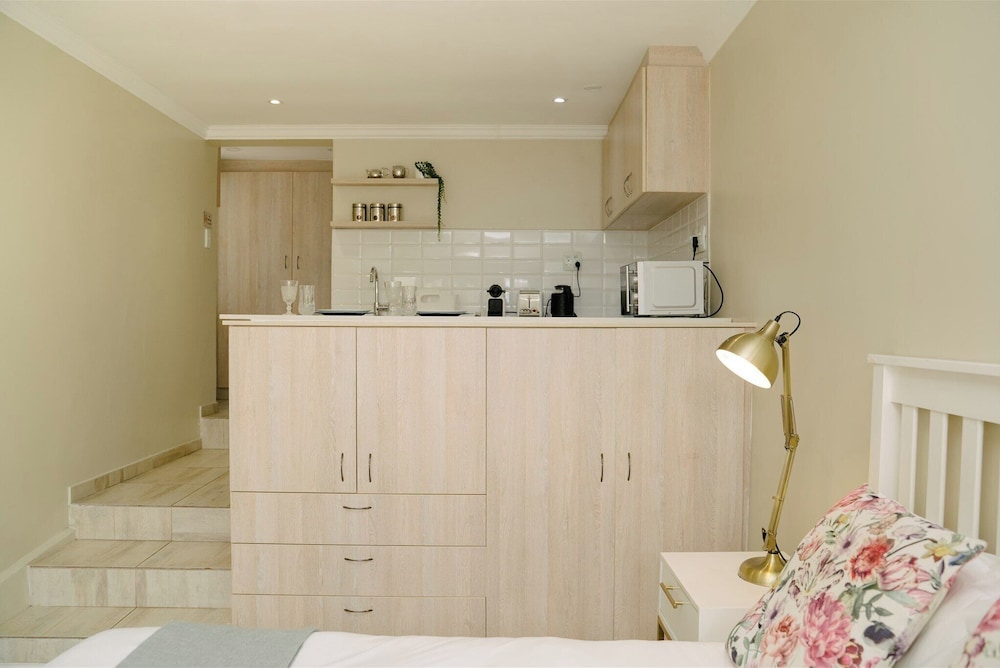 Vesper Apartments 4/50