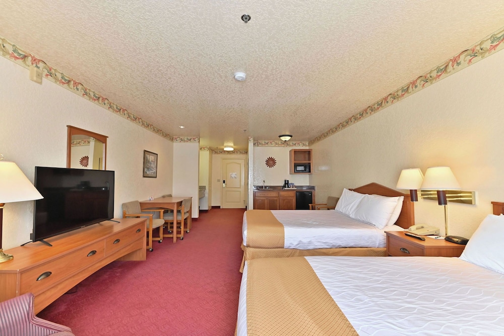 Murphys Suites 26/66