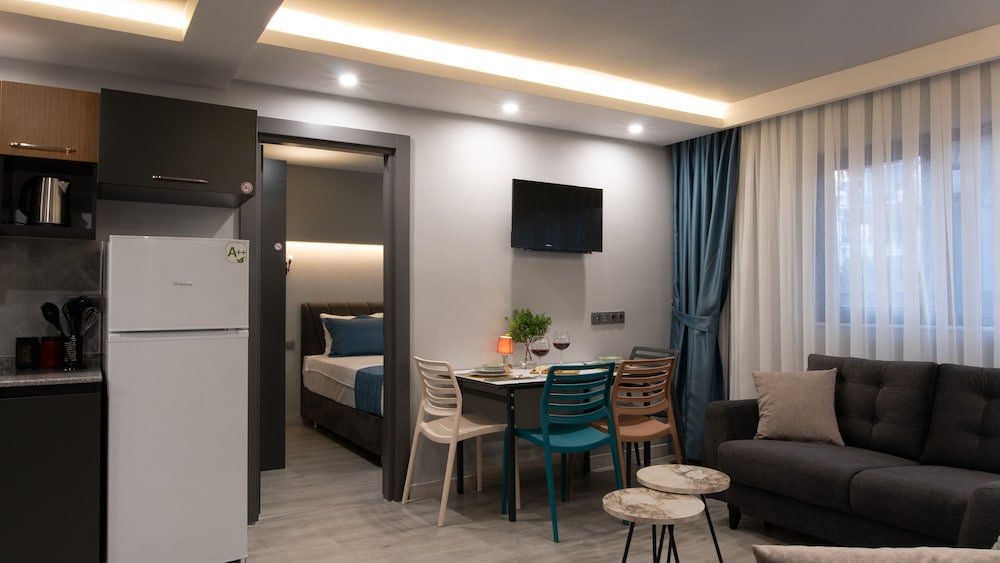 Opera Suites 25/50