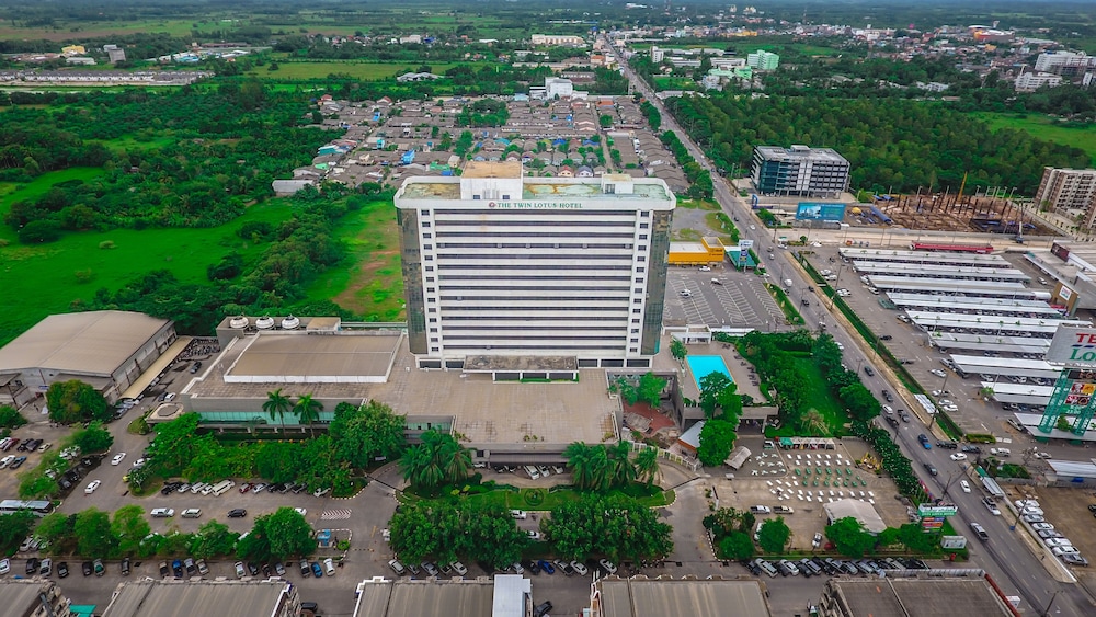 Twin Lotus Hotel 4/68