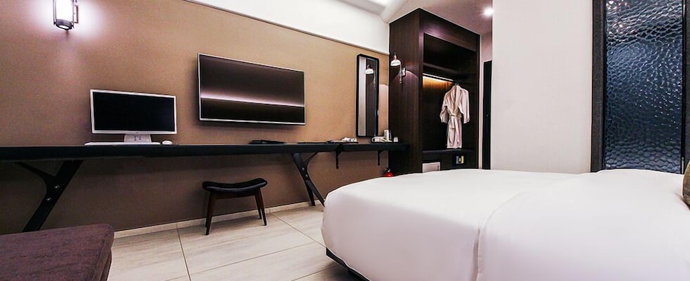 Hotel Gms 9/26