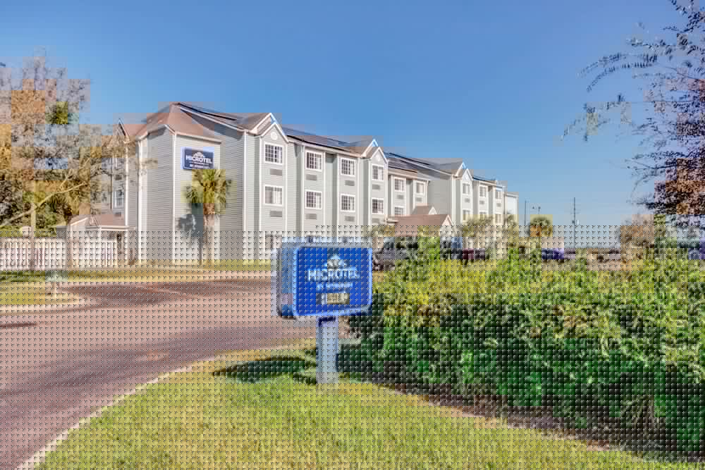 Microtel Inn Suites By Wyndham Zephyrhills 2/48