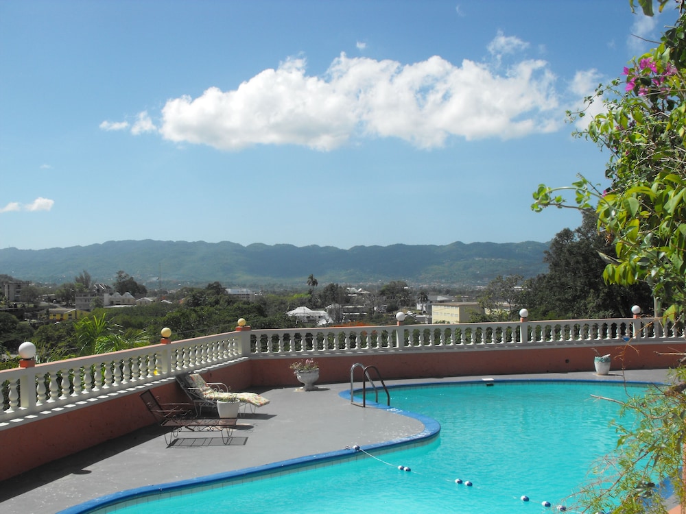 Verney House Resort 30/32