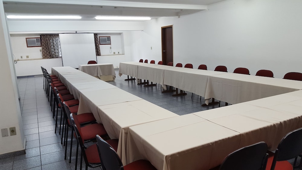 Fenicia Palace Bauru 42/51