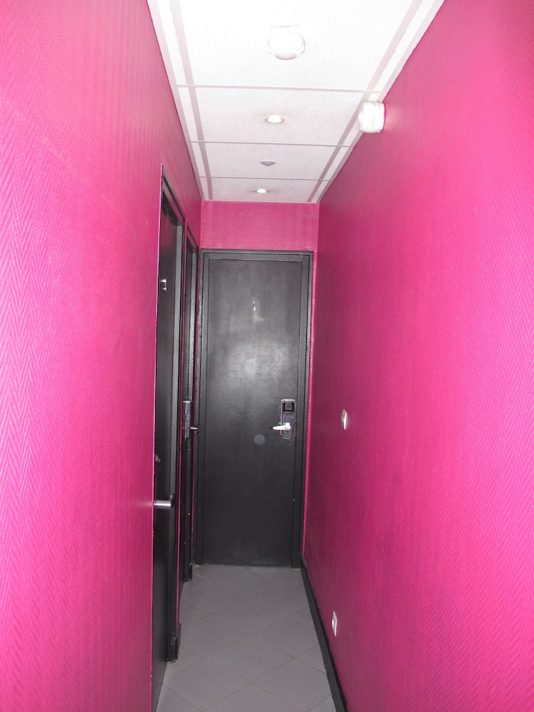 Peace Love Hostel 10/64