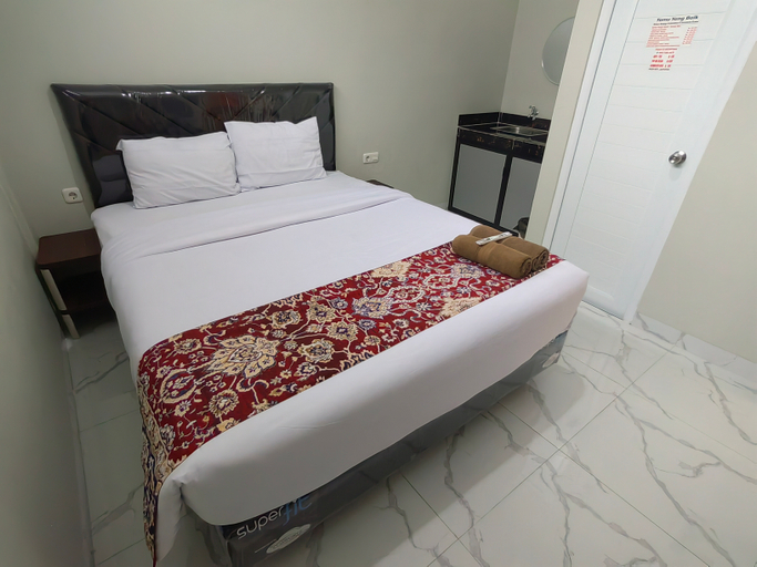 Joy Hotel 2/11