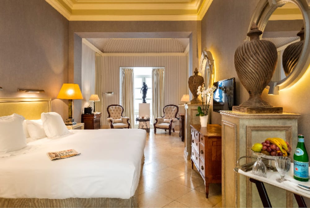 Hotel Casa del Poeta 8/45