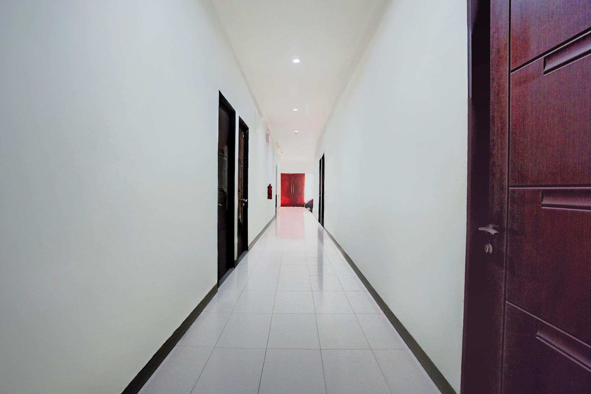 Hotel O 76 Gayungsari 24/29