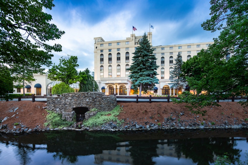 DoubleTree by Hilton Nashua 31/33