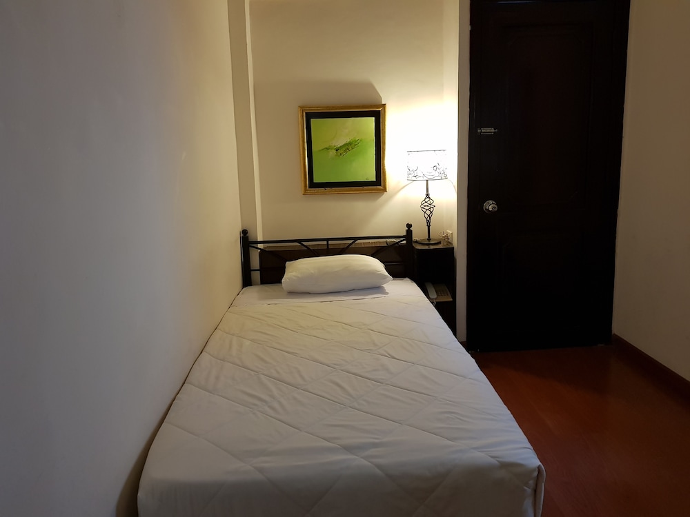 Memory Hotel 19/65