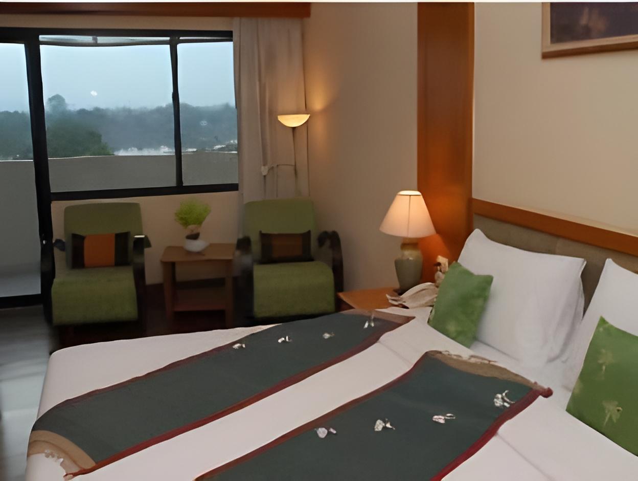 Deluxe, Chakungrao Riverview Hotel 3/3