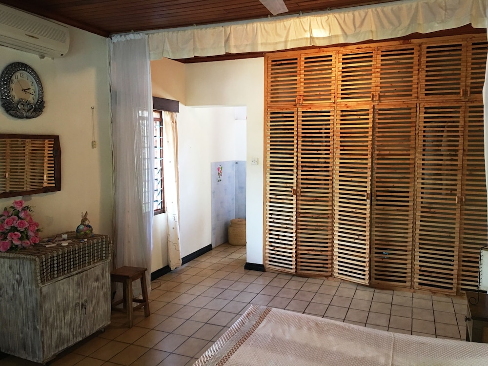 Tradewinds Lodge 5/48