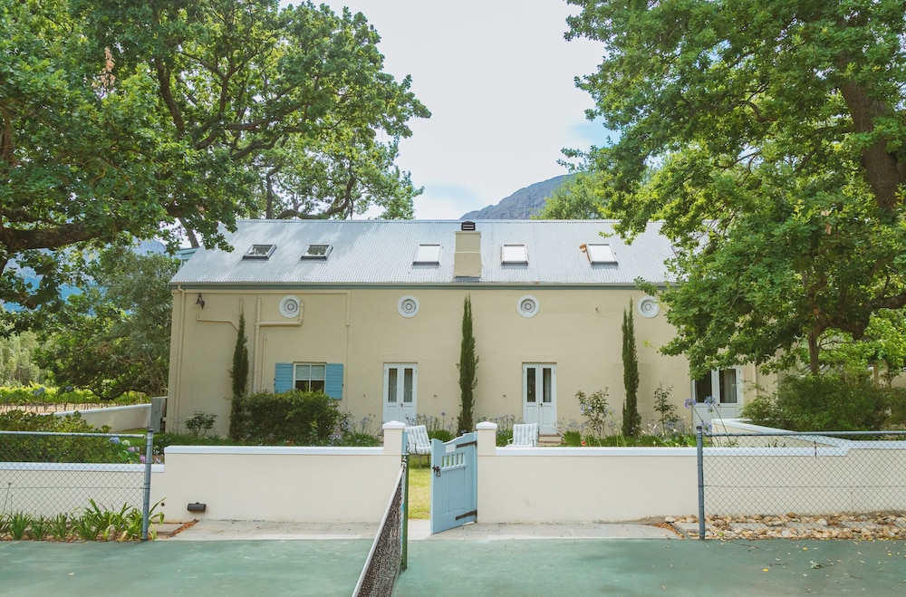 Auberge Clermont 4/44