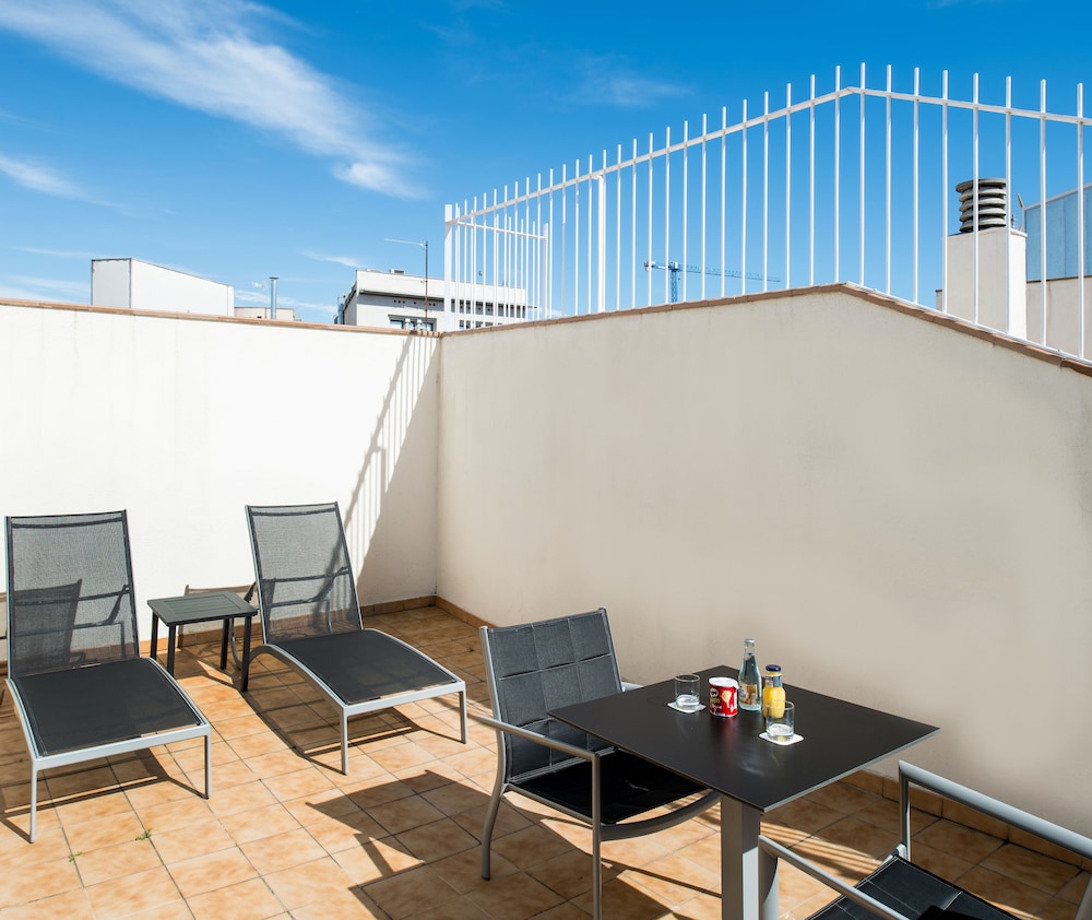 Catalonia Born Hotel 46/62