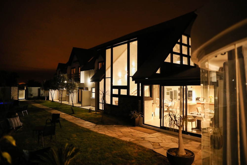 Giardino Boutique Hotel 52/61