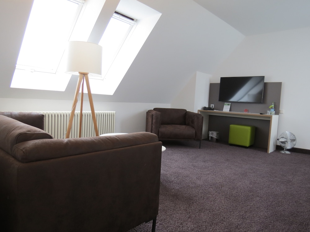 Comfor Hotel 48/72