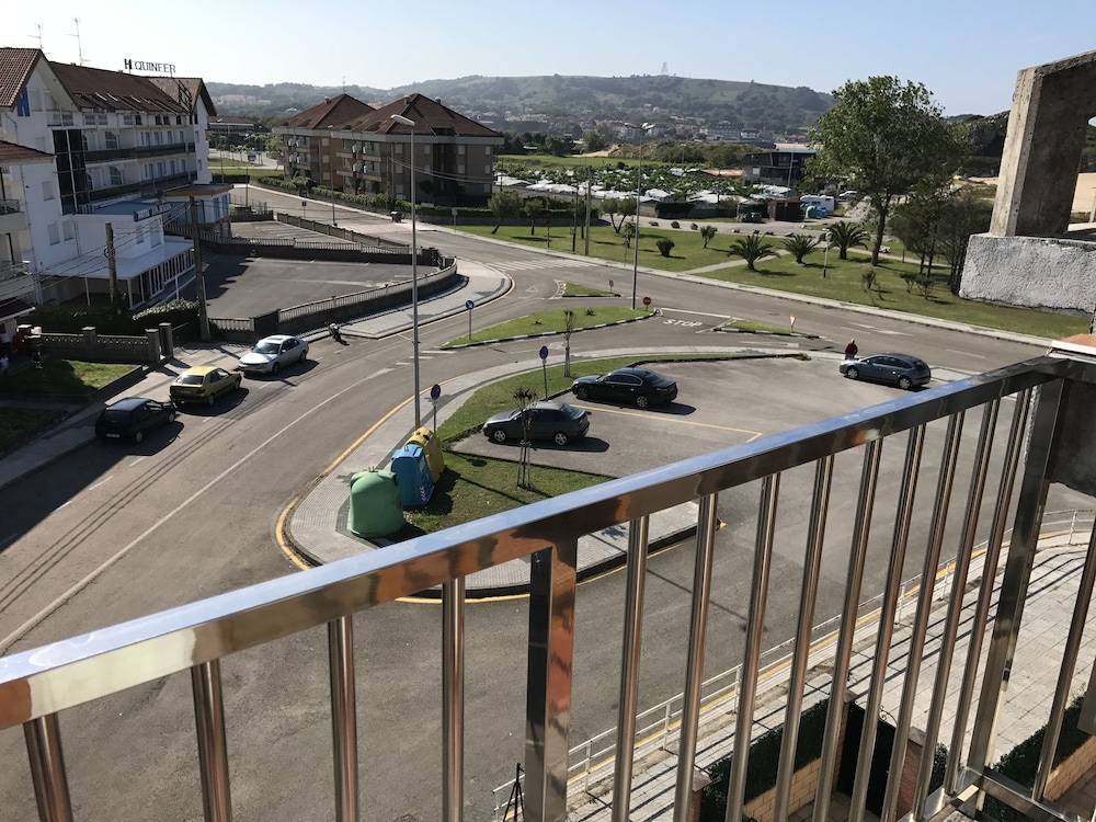 Gala 77/77