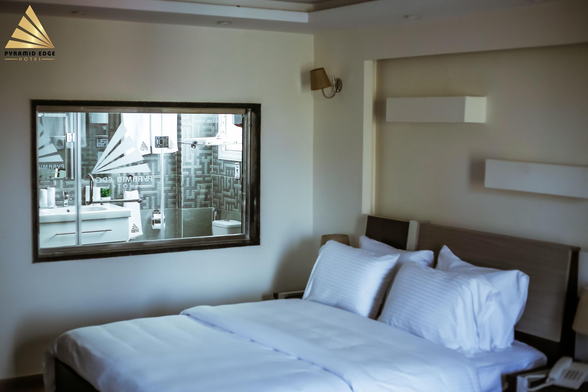 Executive, Suite, Pyramids View, Jetted Tub