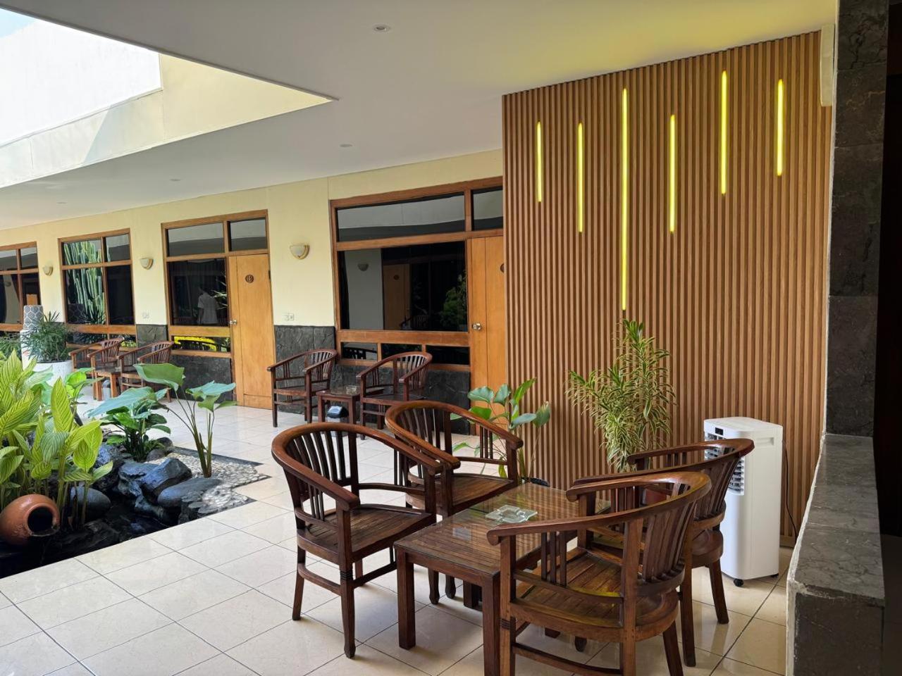Hotel Priangan 37/50