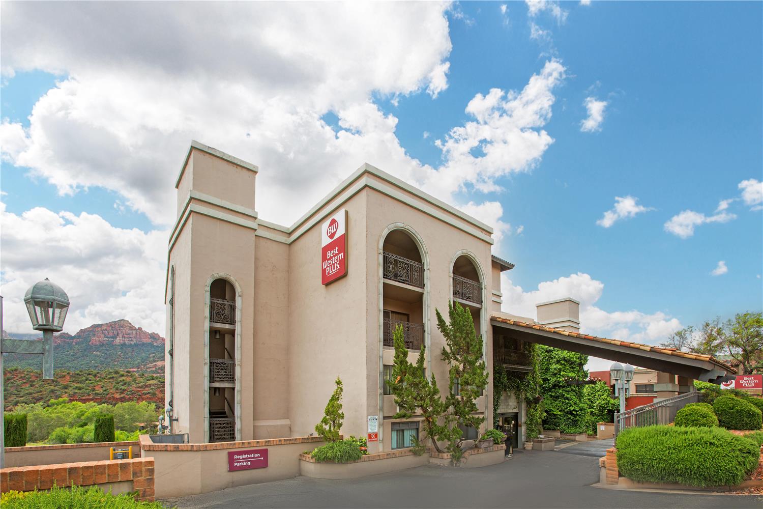 Best Western Plus Arroyo Roble Hotel & Creekside Villas 3/47