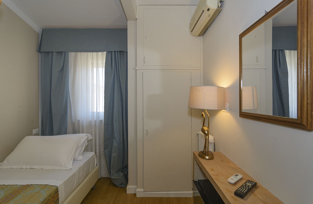 Hotel La Pace 36/37