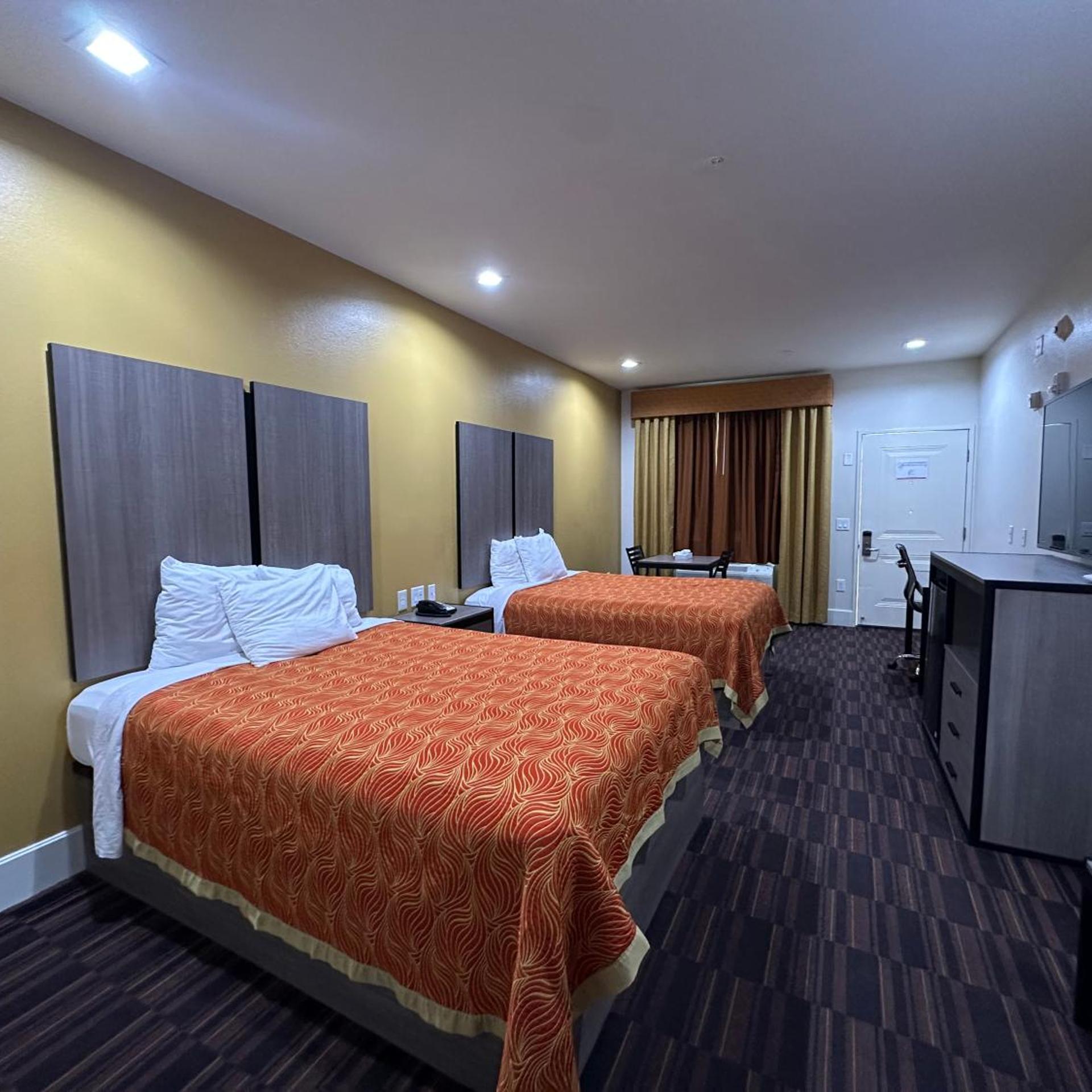 Scottish Inn And Suites 20/53
