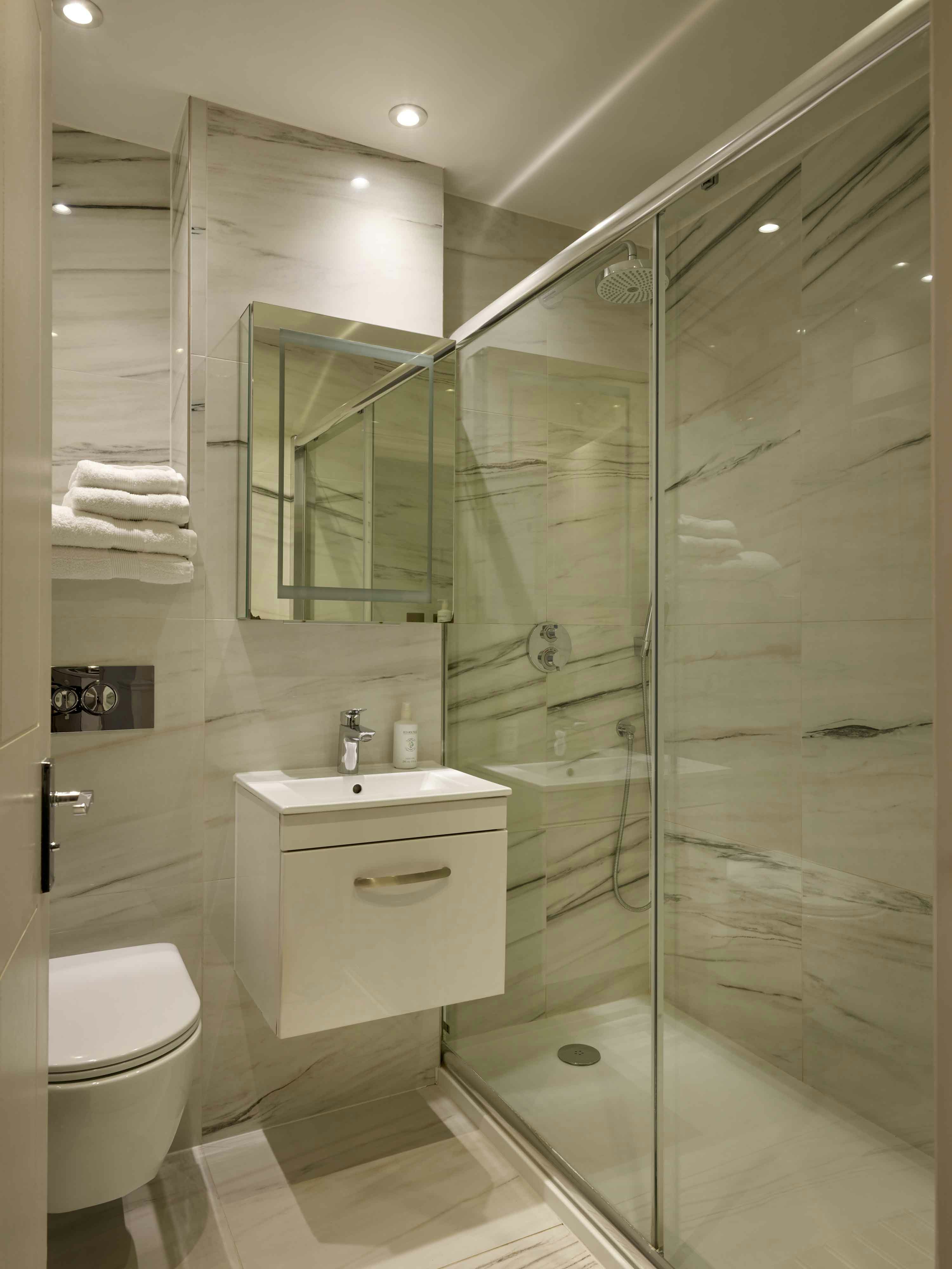 COLLINGHAM SERVICED APARTMENTS 54/56
